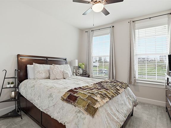 5th image of 4001 Cross Creek Cir