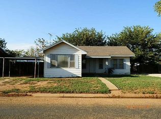 1820 S 2nd St, Tahoka, TX 79373