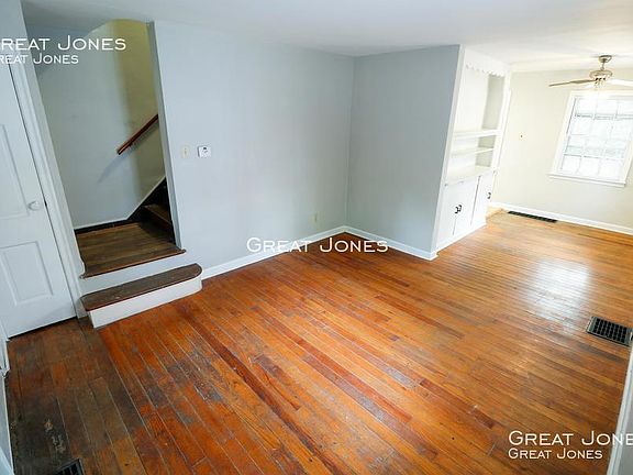 2nd image of 727 Clarendon Pl