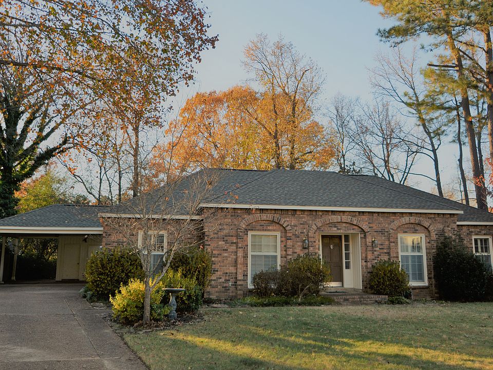1st image of 1907 Thorncroft Dr