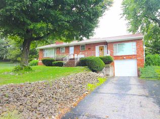 5908 Pine Tree Ct, Ashland, KY 41102