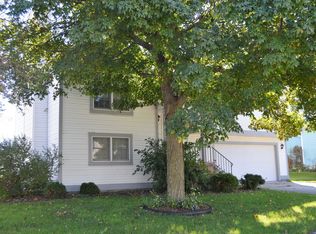 1419 Mill Creek Rd, Bloomington, IL 61704