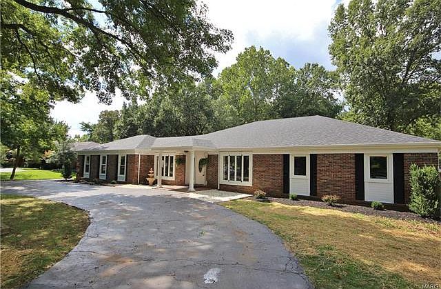 1st image of 229 Magna Carta Dr