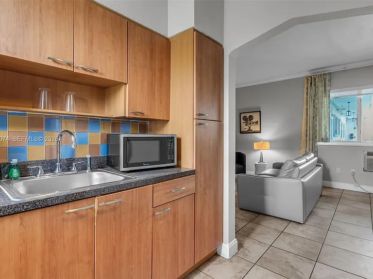 8100 Harding Ave #503 — Photo 8