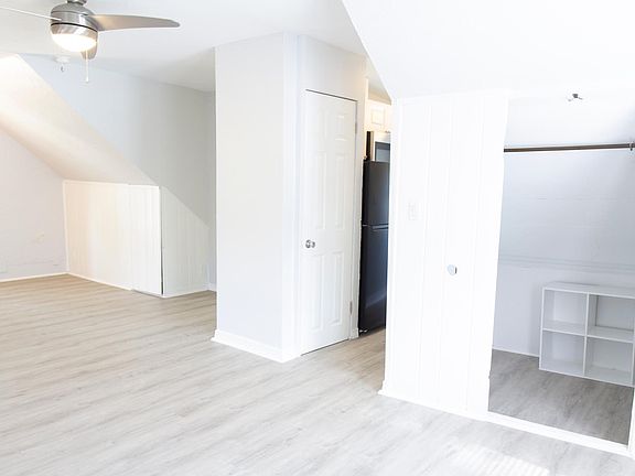 5th image of 2128 6th St #2128