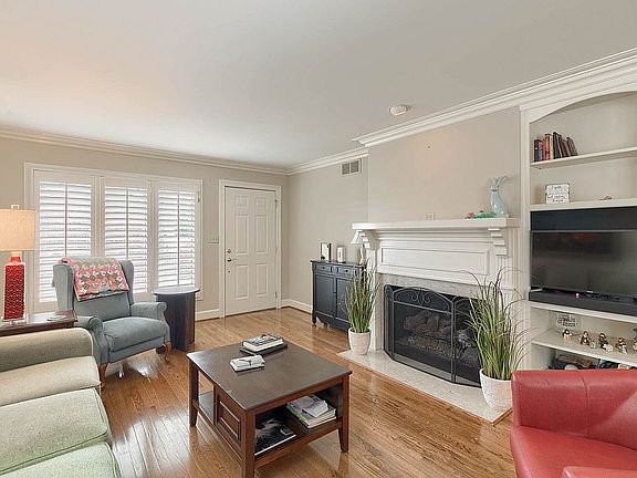 3rd image of 4113 Mason Woods Ln