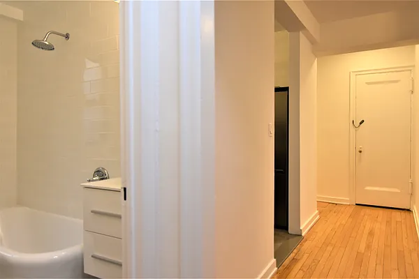 Rented by Buchbinder & Warren | media 19