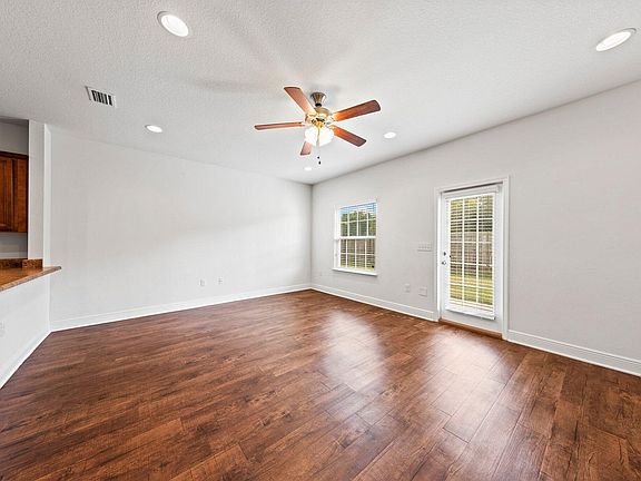 2nd image of 177 Iron Horse Dr E