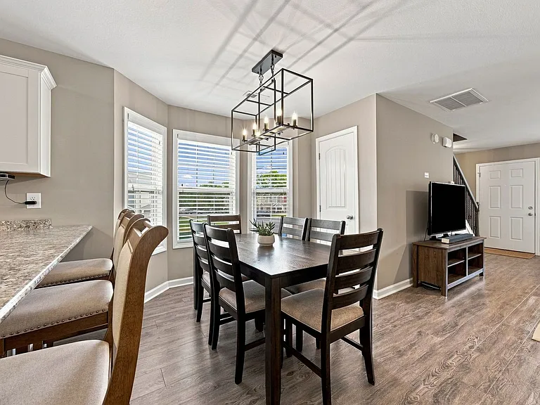248 Alexander Blvd — Photo 11
