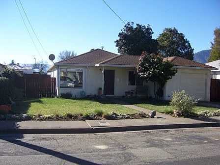 1st image of 435 Plum Dr