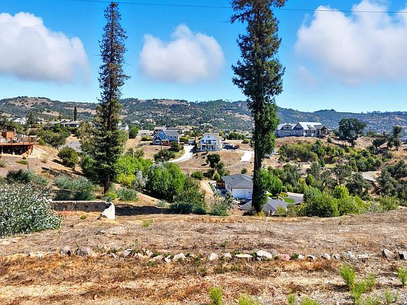 2nd image of 1436 Lorraine Way