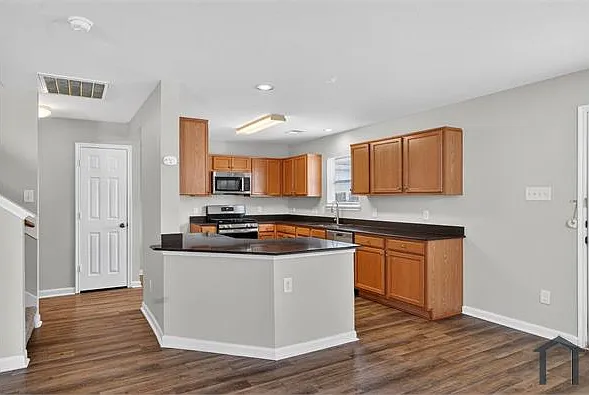 2923 Beacon Grove St — Photo 25