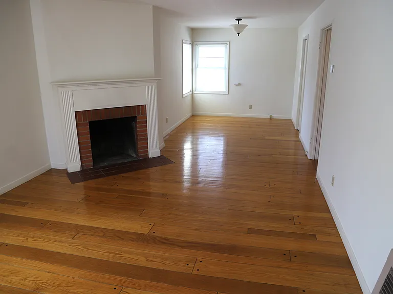 3729 Mosswood Dr — Photo 3