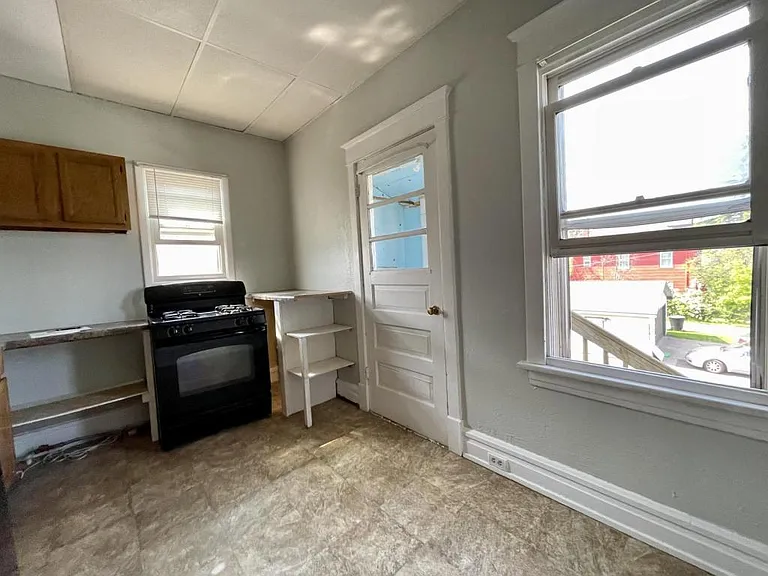 601 Belknap St — Photo 16