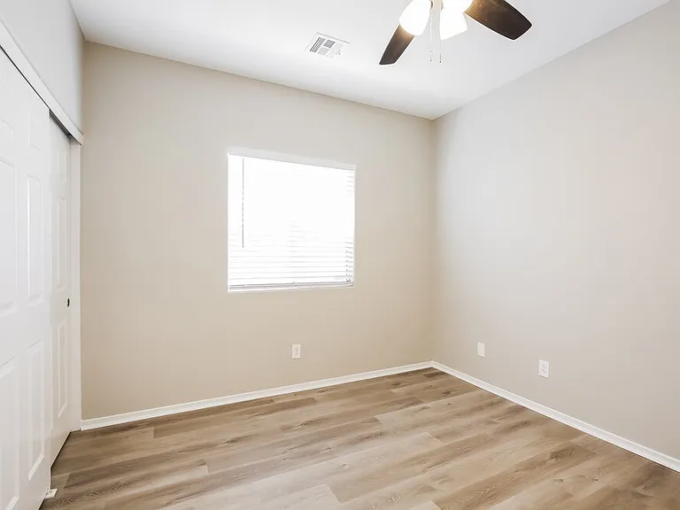 1704 Mizzenmast Ave — Photo 12