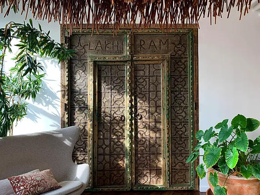 Rented by Compass | media 31