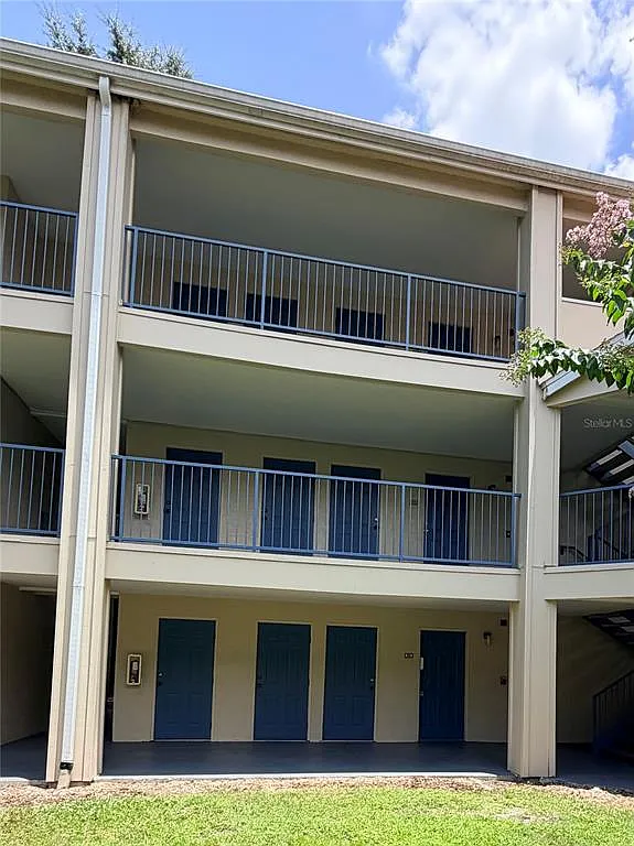 2 bed, 2.0 bath, 1080 sqft, $1,650 — Photo 2