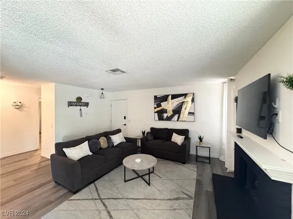 6625 W Tropicana Ave Unit 202, Spring Valley, NV 89103