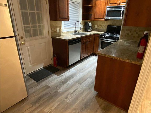 2nd image of 42 Van Brunt Ave