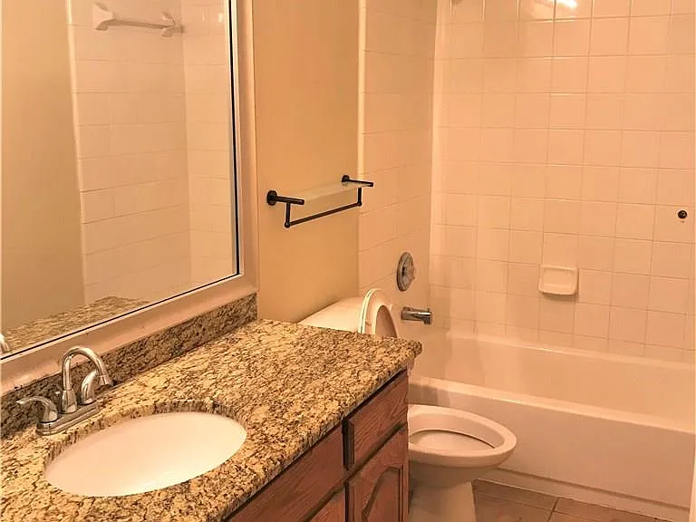8101 Latigo Trl — Photo 3