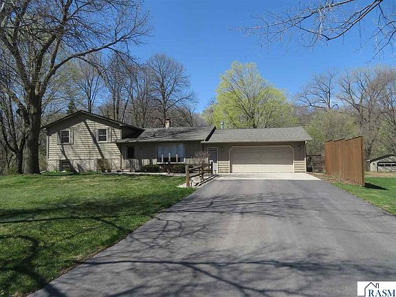 2nd image of 30 Valley Ridge Ct