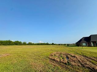 5365 Waterside Dr, Lake Charles, LA 70607