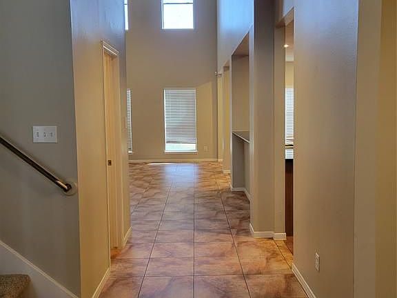 3rd image of 3715 Pinehurst Dr