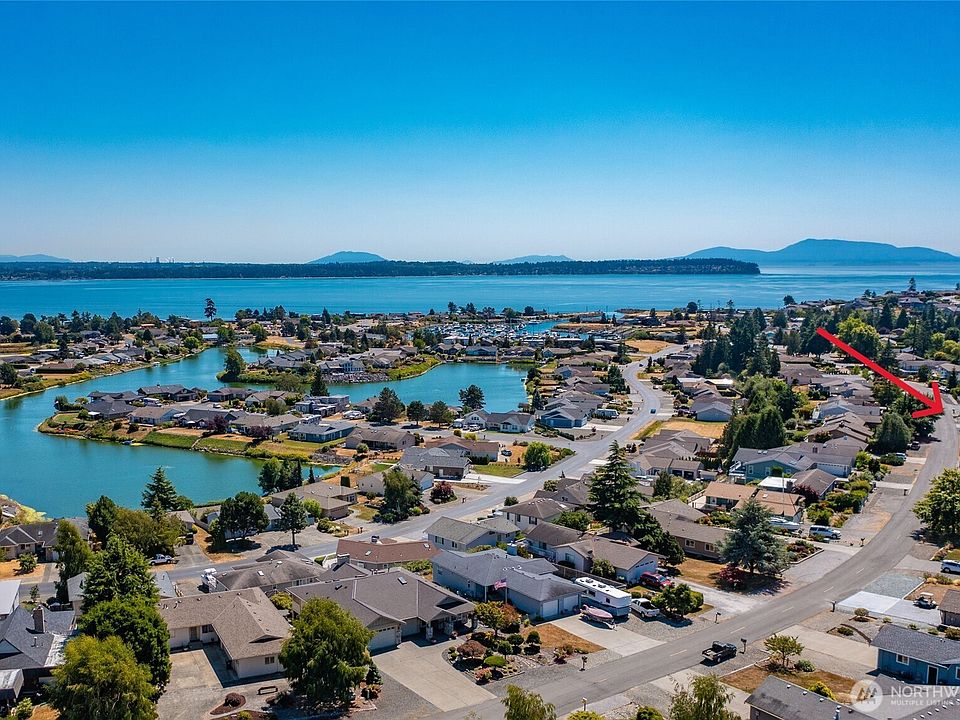 1st image of 8209 Comox Road