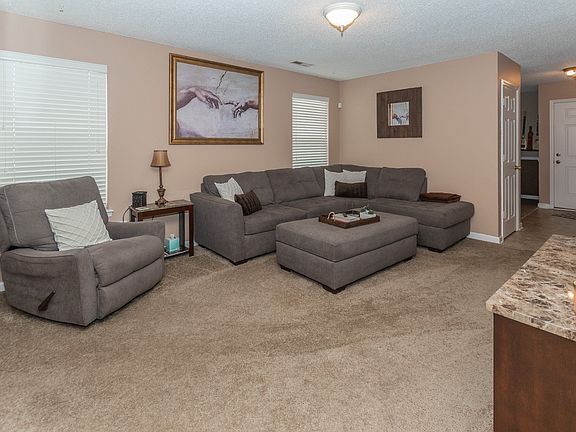 5th image of 613 Shining Star Ln