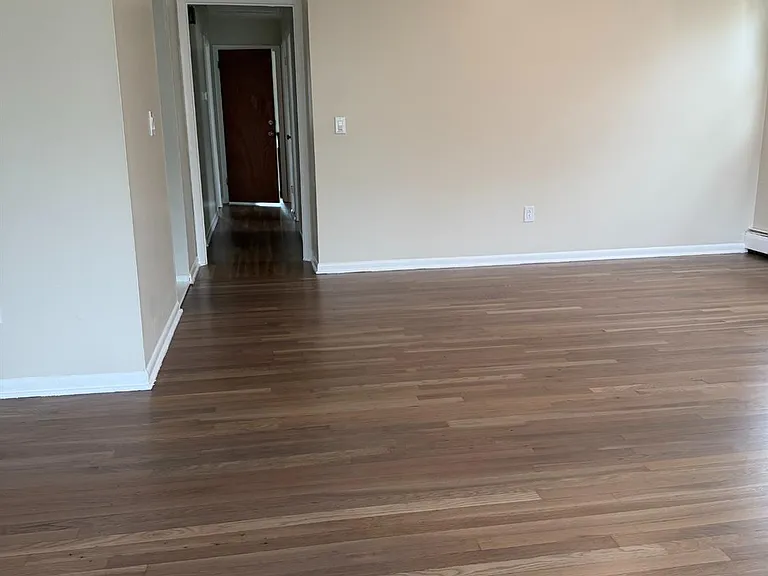 2518 Spruce St — Photo 9