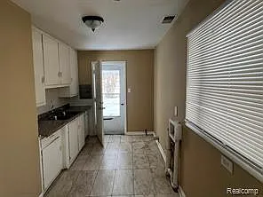11123 Hudson Ave — Photo 15
