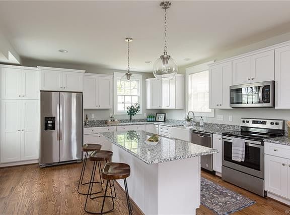 4th image of 902 N 25th St