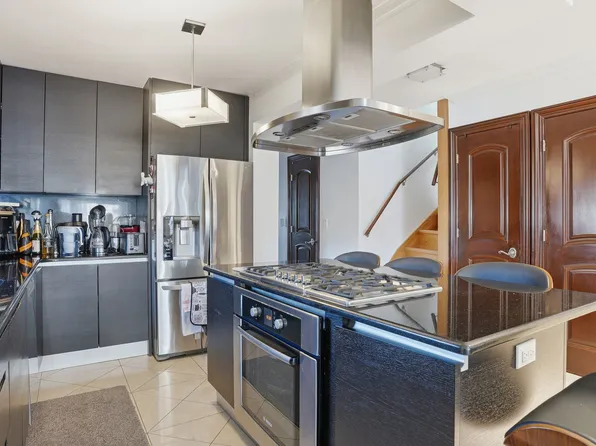 4051 Nostrand Avenue image 25 of 37