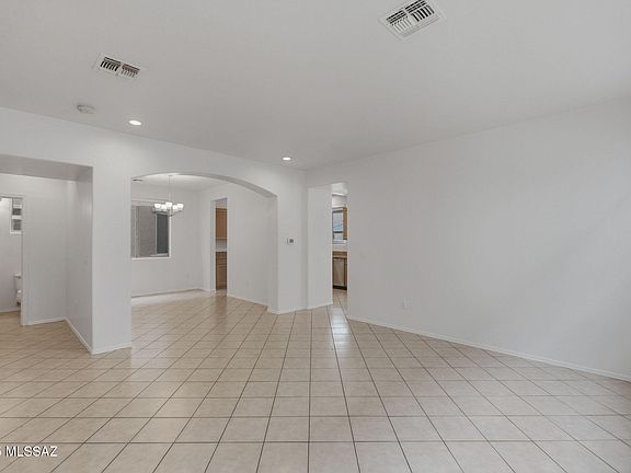 5th image of 528 E Calle Escora