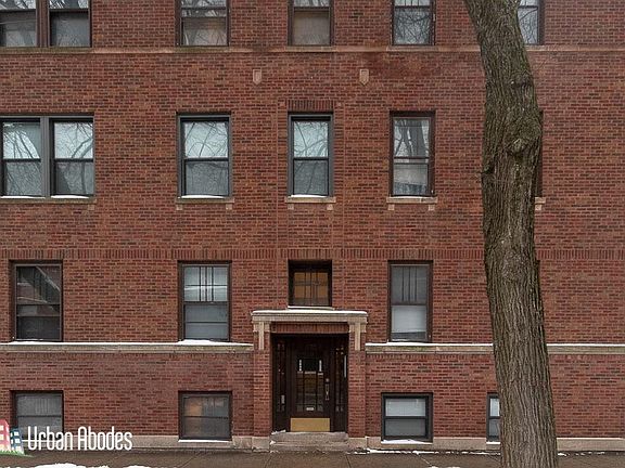 2nd image of 2820 N Mildred Ave #Ua2