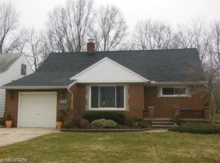 2238 Green Ridge Dr, Wickliffe, OH 44092