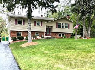 56 Hillview Dr, Poughkeepsie, NY 12603