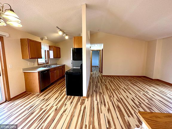 4th image of 2027 Brittany Ct