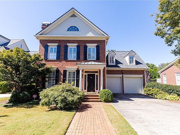 3rd image of 3545 Paces Ferry Cir SE