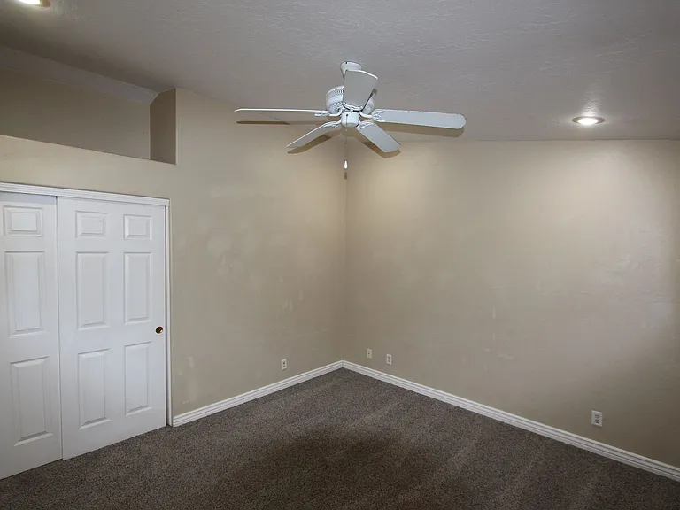 1535 E Payton Way — Photo 21