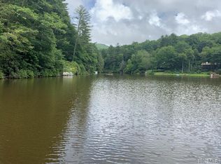 23 W Christy Trl, Sapphire, NC 28774