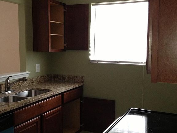 granite counters in kitchen