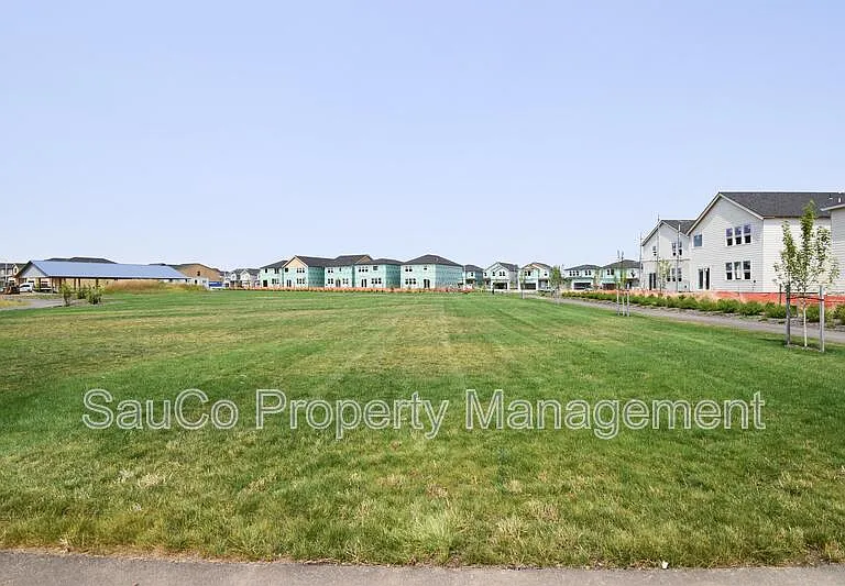 2269 Livesay Ln — Photo 5