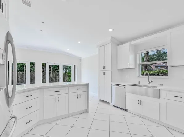 15462 SW 142nd Street, Miami, FL 33196