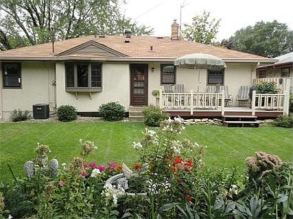 3rd image of 1685 Louise Ave