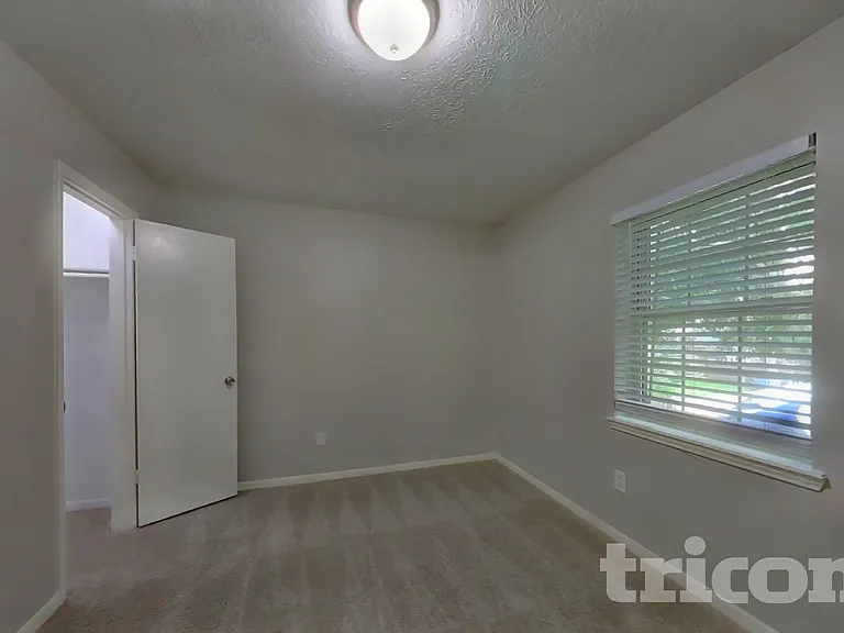 2307 Hilton Head Dr — Photo 11