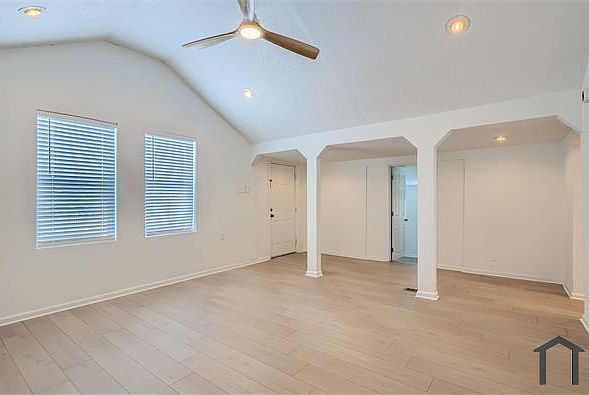1st image of 310 S Newton St #310