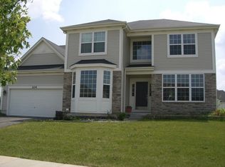 204 Leah Ct, Sycamore, IL 60178