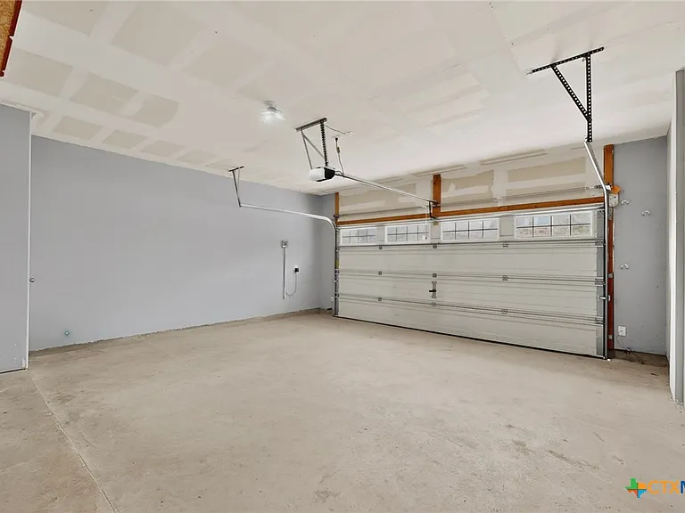 429 Sheepshank Dr — Photo 35