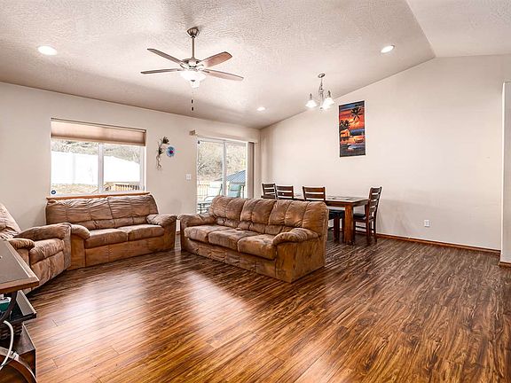 2nd image of 1802 S Canyon Woods Ln